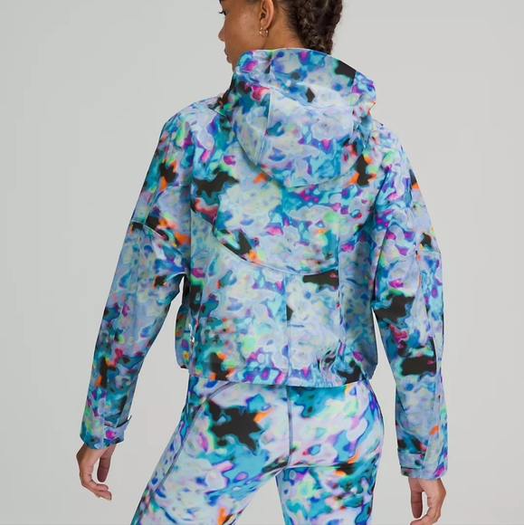 Lululemon Seawheeze Rain Chaser Jacket, size 4 - Picture 9 of 14